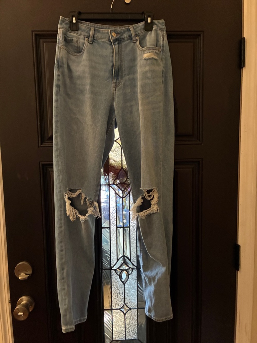 American Eagle Outfitters Light Blue Distressed Boyfriend Jeans